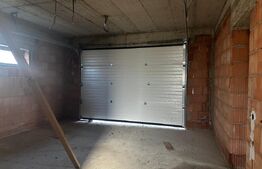 Casă cu terasă panoramică și proiect premium în Corușu