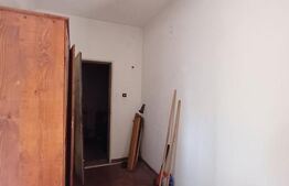 Casa renovabila cu 11508 mp teren, in Copaceni