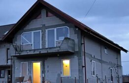 Casă familială cu vedere spre lac, 148 mp utili, 365 mp teren, Câmpenești 