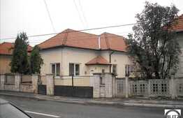 Casa Solida, Renovata in 2006. Zona linistita de top !