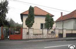 Casa Solida, Renovata in 2006. Zona linistita de top !