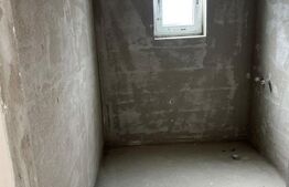 Apartament decomandat cu 3 camere, cu suprafata de 65,70 mp, parcare, zona Terra