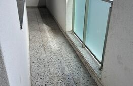 Apartament decomandat cu 3 camere, cu suprafata de 65,70 mp, parcare, zona Terra