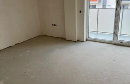 Apartament decomandat cu 3 camere, cu suprafata de 65,70 mp, parcare, zona Terra