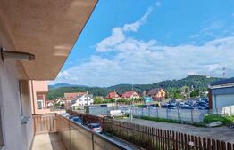 Apartament cu 3 camere, vedere superba spre Cetatea Rasnov si Muntii Bucegi