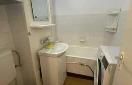 Garsoniera decomandata, balcon, zona Centrala