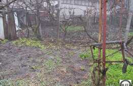 Casa de vanzare, 102 mp cu teren de 400 mp si front la strada de 16 ml!