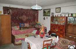 Casa de vanzare, 102 mp cu teren de 400 mp si front la strada de 16 ml!