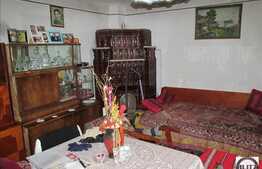 Casa de vanzare, 102 mp cu teren de 400 mp si front la strada de 16 ml!