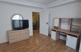 Apartament semidecomandat, 52,5 mp utili, lift, boxa, garaj dublu, zona Terra