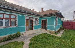 Casa de vanzare, 5 camere, teren generos de 1.290 m², zona Dumbrăvița