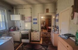 Casa de vanzare, 1360 mp teren, strada asfaltata, circulata, Centrul Vechi