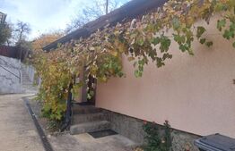 Casă de vânzare 3 camere + teren 471 mp, Săcele