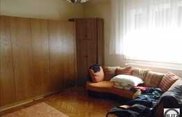 Casa demolabila in Grigorescu, 370 mp de teren