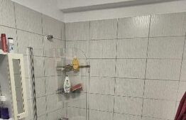 Apartament cu 3 camere, zona Porii 