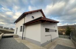 Casă individuală cu panoramă superba spre pădure – Popesti, Cluj