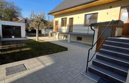 Casa individuala de inchiriat / 3 camere / zona centrala