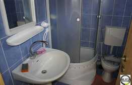 Apartament 1 camera, decomandat, in imobil tip casa, zona strazii Bucuresti