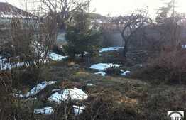 Casa demolabila/renovabila in Grigorescu!