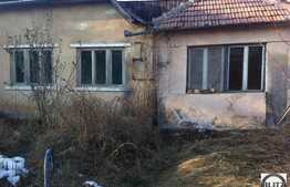 Casa demolabila/renovabila in Grigorescu!