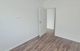 Apartament finisat, semidecomandat, 3 camere, 60 mp utili, parcare, zona Vivo