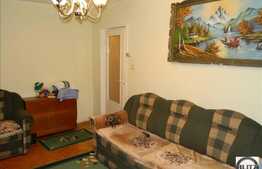 Apartament cu 3 camere de vanzare, decomandat, zona BIG