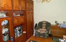 Apartament cu 3 camere de vanzare, decomandat, zona BIG