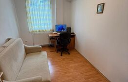 Apartament 3 camere, etaj intermediar, 60 mp, zona Cetatea Fetei 