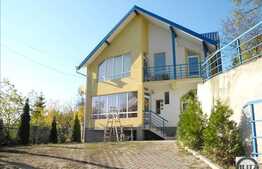 Casa de vanzare, 176 mp utili si teren 500 mp