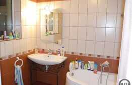 Casa de vanzare, 176 mp utili si teren 500 mp