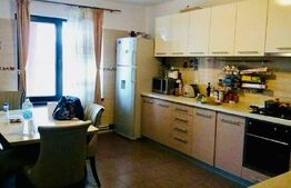 Vilă eleganta Sânpetru / Curte generoasă