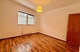 Apartament 3 camere 53 mp , 2 parcări, curte 