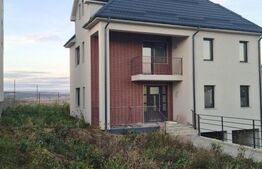 Vilă D+P+E+M și teren în zonă de lux a Dezmirului! 