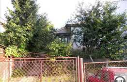 Oferta casa demolabila cu 600 mp teren, front 12 ml, in Gruia