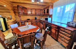 🏔️ Cabana din lemn rotund, 140 mp utili, 1000mp teren – zonă turistică Mărișel