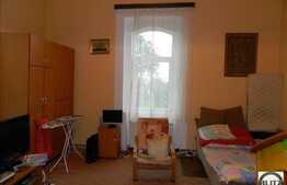 Vanzare casa, 100 mp cu 600 mp teren, zona Parcul Central