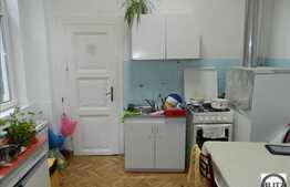 Vanzare casa, 100 mp cu 600 mp teren, zona Parcul Central