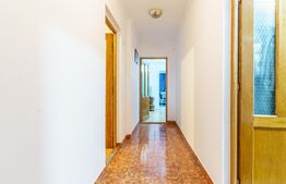 Casa individuala, 6 dormitoare, comision 0%, Intre Lacuri