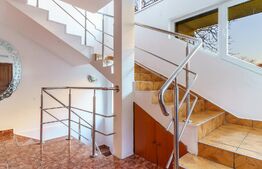 Casa individuala cu 3 apartamente, comision 0%, Intre Lacuri