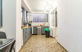 Casa individuala cu 3 apartamente, comision 0%, Intre Lacuri