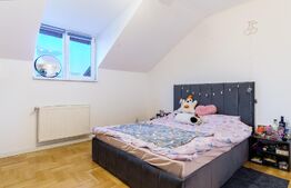 Casa individuala cu 3 apartamente, comision 0%, Intre Lacuri