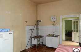 Casa de vanzare zona 7 Strazi, 450 mp teren si 82 mp utili