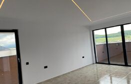 Penthouse 200 mp utili, 400 mp terasa, 2 garaje, 1 parcare, zona Baciu 