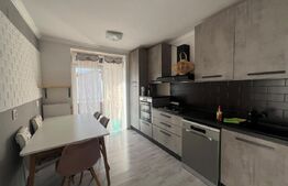Apartament 3 camere, 75 mp utili/pod 50mp , parcare– Somesului !
