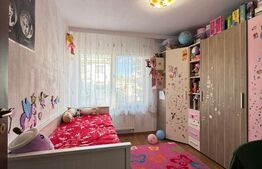 Apartament 3 camere, 64mp, decomandat, etaj 1,  2 parcari, Terra