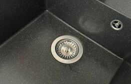 Apartament 2 camere ,etaj 1 din 4, cu parcare, Zona Eroilor 