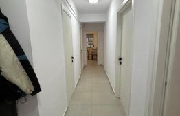 Vânzare/Schimb Apartament 3 camere, etaj intermediar, 72 mp în Tractorul