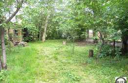 Casa renovabila sau demolabila cu 350 mp teren!