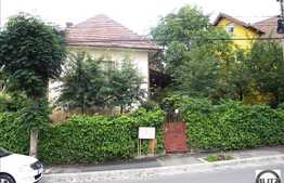 Casa renovabila sau demolabila cu 350 mp teren!