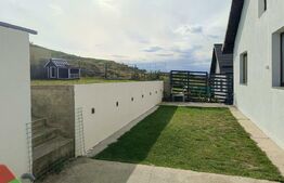 Casă individuală pe un nivel, cu garaj, zona Sannicoara